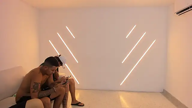 Snapshot of brutal_sex_room2 chatting on October 4, 2025, 12:50 pm brutal sex room2 online show from October 4, 2025, 12:50 pm