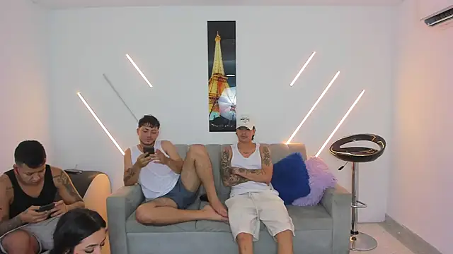 Snapshot of brutal_sex_room2 chatting on November 29, 2025, 2:28 pm brutal sex room2 online show from November 29, 2025, 2:28 pm