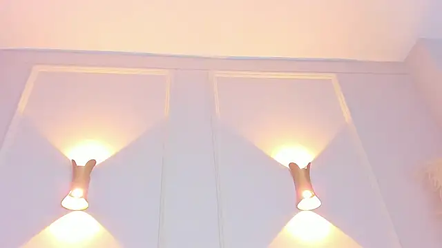 Lia walton online show from February 20, 2025, 3:08 pm