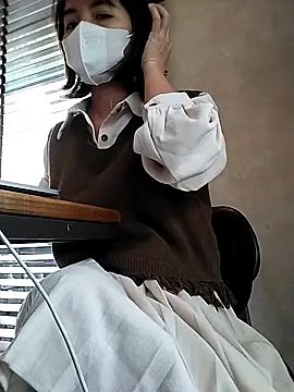 Snapshot of Michiko1 chatting on March 18, 2025, 5:02 am Michiko1 online show from March 18, 2025, 5:02 am