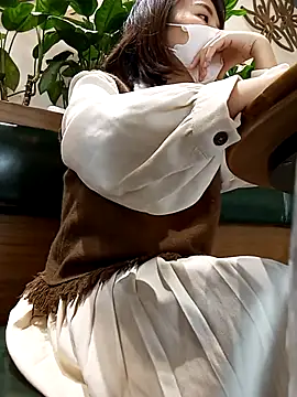 Snapshot of Michiko1 chatting on March 16, 2025, 4:52 am Michiko1 online show from March 16, 2025, 4:52 am