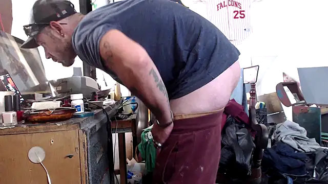 sledge901 online show from November 15, 2025, 3:38 pm