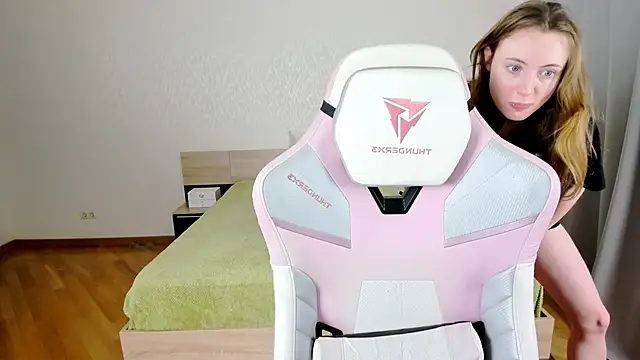 Cowell Adelina online show from September 13, 2025, 9:42 am