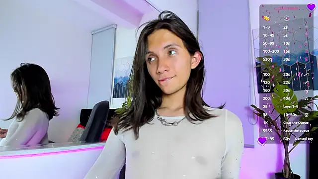 Feniix   online show from March 22, 2025, 4:14 am