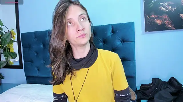 Feniix   online show from September 25, 2025, 4:51 am