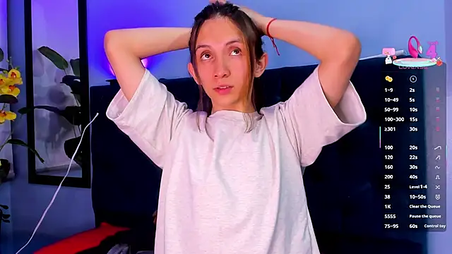 Feniix   online show from September 16, 2025, 5:19 am