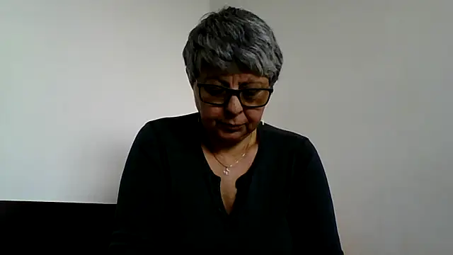 roseblak42 online show from April 3, 2026, 10:00 am