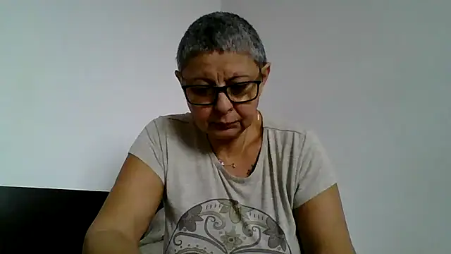 roseblak42 online show from December 3, 2025, 10:14 am