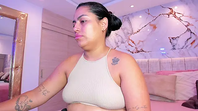 kiana cream online show from December 4, 2025, 11:42 am