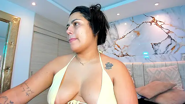 kiana cream online show from February 5, 2026, 11:28 am