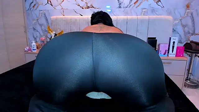 kiana cream online show from April 2, 2026, 3:57 am