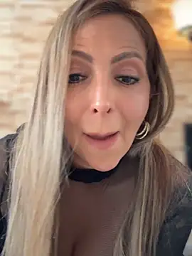  Abril-Office1 online show from March 24, 2026, 3:23 pm