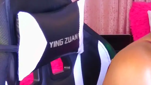 Pretty-shally online show from October 16, 2025, 10:29 pm