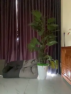 Ruby bear online show from April 14, 2026, 4:06 am