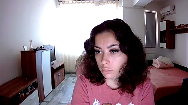 LovelyJulliette online show from September 28, 2025, 10:33 am