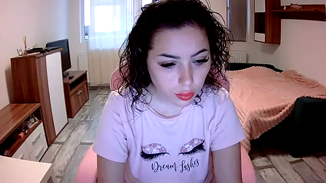 LovelyJulliette online show from October 7, 2025, 12:06 pm