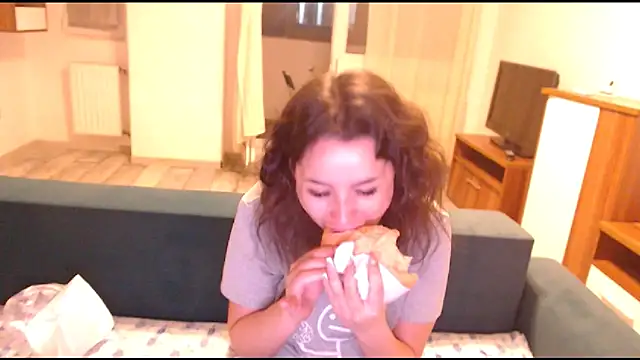 LovelyJulliette online show from March 21, 2025, 6:29 pm