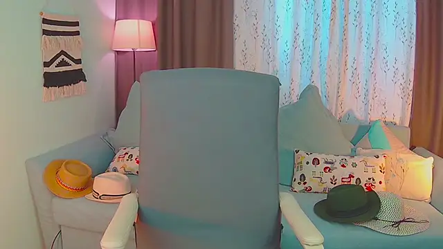 NandiSmile online show from February 26, 2025, 9:01 am