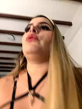 natashasweet online show from October 1, 2025, 4:06 am