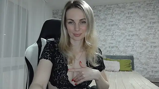 Snapshot of AlissonBia chatting on April 27, 2026, 9:35 pm AlissonBia online show from April 27, 2026, 9:35 pm