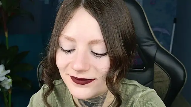 VeliraBraitberg online show from February 28, 2025, 8:09 am