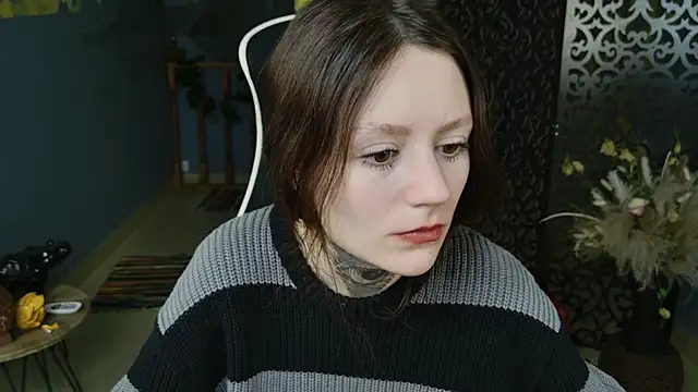 VeliraBraitberg online show from March 2, 2025, 12:03 pm