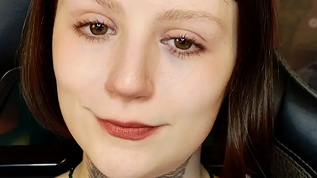 VeliraBraitberg online show from March 22, 2025, 8:08 am