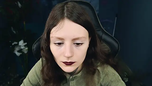 VeliraBraitberg online show from February 28, 2025, 11:14 am