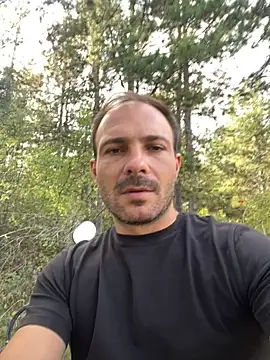 Adventurehotman online show from September 14, 2025, 1:44 pm