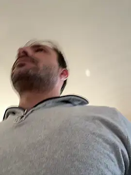 Adventurehotman online show from March 19, 2025, 1:18 pm