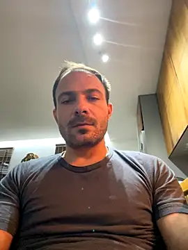 Adventurehotman online show from September 18, 2025, 10:02 pm