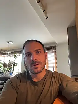 Adventurehotman online show from November 11, 2025, 1:39 pm