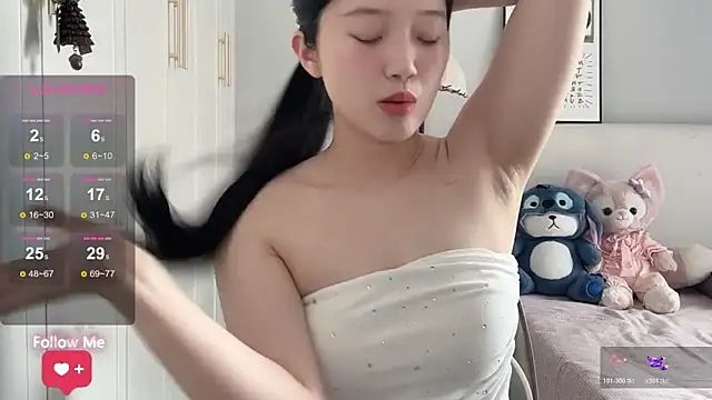 Snapshot of rose-u chatting on June 7, 2026, 1:11 am rose-u online show from June 7, 2026, 1:11 am