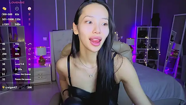  MIURA  online show from February 10, 2026, 1:04 am