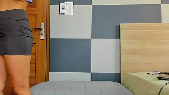 Kiera Thomas online show from April 11, 2026, 7:45 am