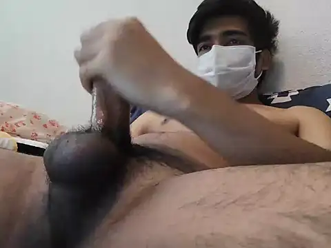 Snapshot of Mrhulky18 chatting on July 8, 2026, 3:24 pm Mrhulky18 online show from July 8, 2026, 3:24 pm