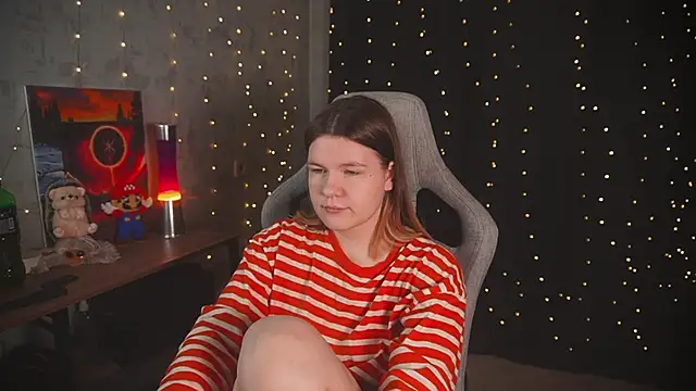 cuteamberlyyy online show from October 14, 2025, 3:07 am