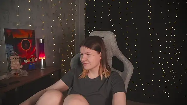 cuteamberlyyy online show from October 22, 2025, 3:17 am