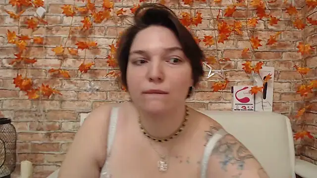 Amelia Kiss  online show from December 1, 2025, 12:33 am