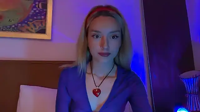 SirenaBelle online show from November 19, 2025, 10:21 pm