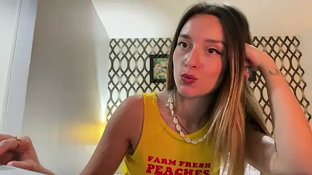 SirenaBelle online show from February 27, 2025, 12:34 pm