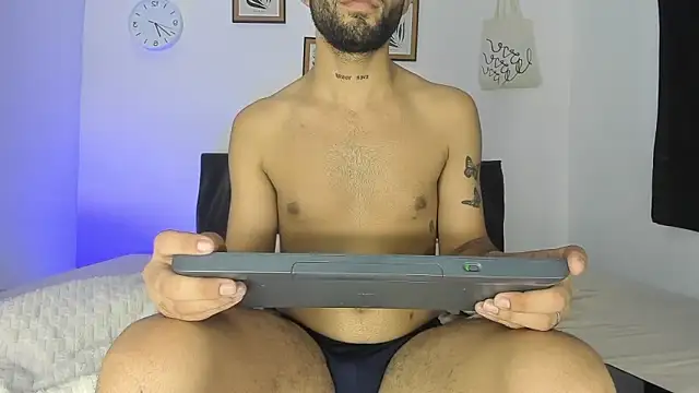 Snapshot of Alex_BigDickkk chatting on November 26, 2025, 9:48 pm Alex BigDickkk online show from November 26, 2025, 9:48 pm