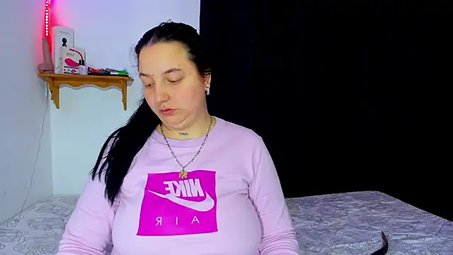 Snapshot of Bad_Couple_1 chatting on February 24, 2025, 3:12 am Bad Couple 1 online show from February 24, 2025, 3:12 am