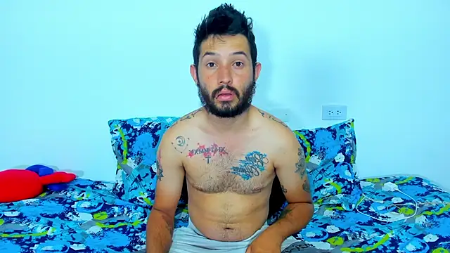 Snapshot of Bad_Couple_1 chatting on March 8, 2025, 6:54 am Bad Couple 1 online show from March 8, 2025, 6:54 am