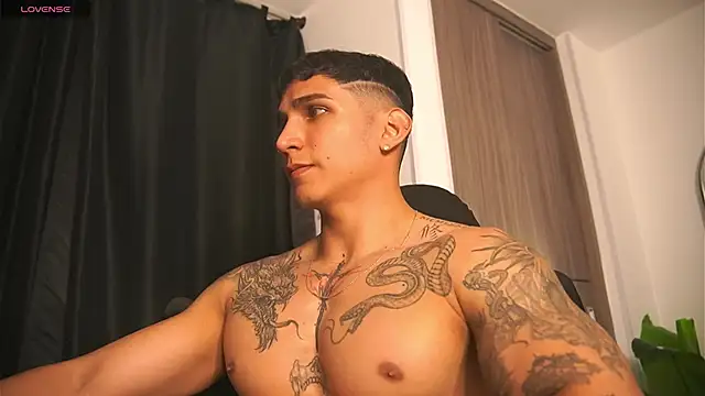 Snapshot of muscle_boyhorny chatting on September 12, 2025, 4:34 am muscle boyhorny online show from September 12, 2025, 4:34 am