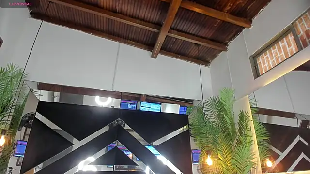 emily-fox online show from October 10, 2025, 12:17 pm