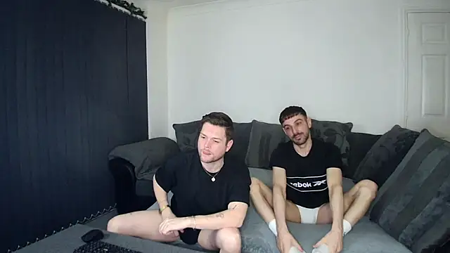 twotwinkhusbandss online show from December 10, 2024, 6:06 pm