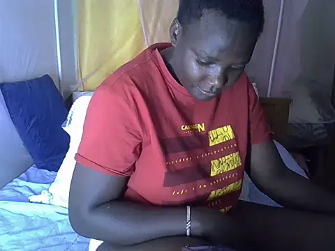 Snapshot of Sweetreena chatting on February 18, 2026, 4:03 pm Sweetreena online show from February 18, 2026, 4:03 pm