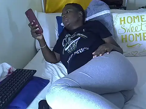 Sweetreena online show from April 4, 2026, 6:03 pm