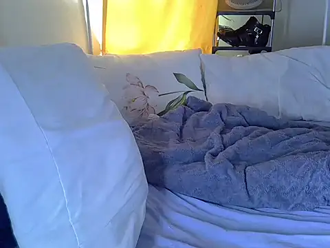 Sweetreena online show from March 31, 2026, 5:42 am